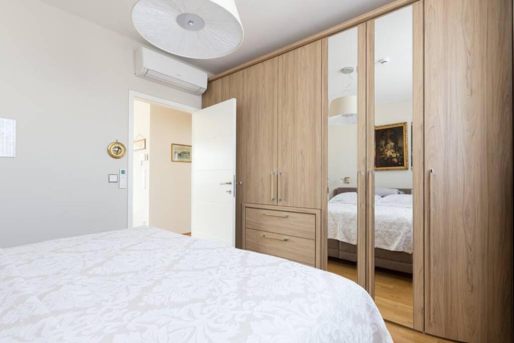 Apartamento Grosses Penthouse #12 Mit Terrasse Und Aussicht Viena Exterior foto