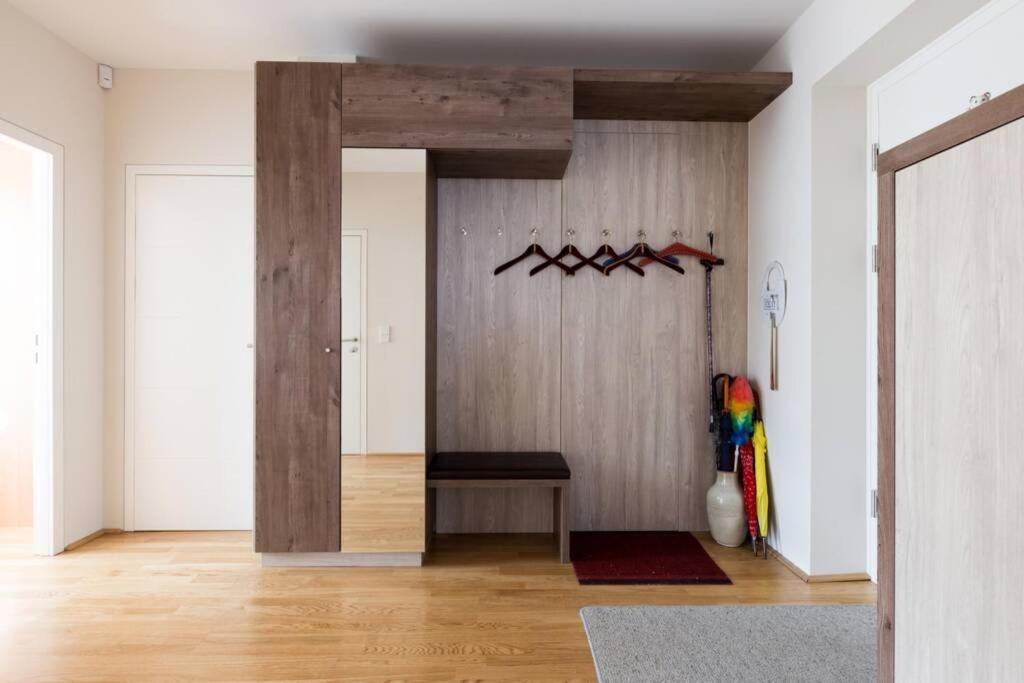 Apartamento Grosses Penthouse #12 Mit Terrasse Und Aussicht Viena Exterior foto